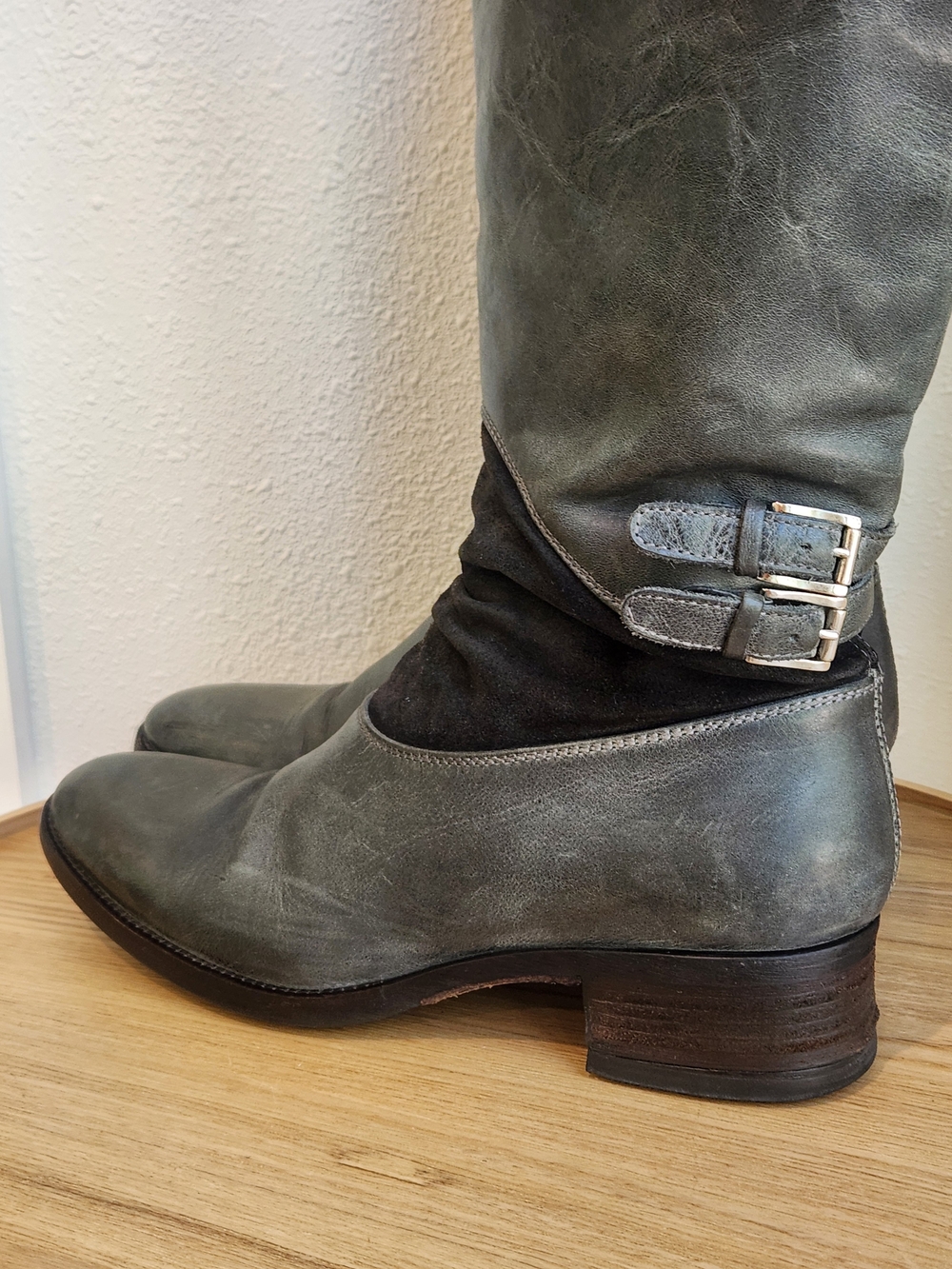 Cordani Gray Over-the-Knee Leather Boots with Buckle Detail EU 38.5 Or US 7.5-8 - Picture 7 of 12